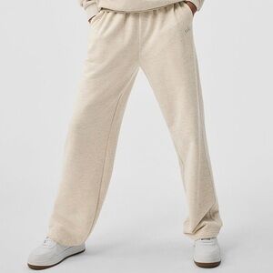 Alo Yoga Accolade Straight Leg Sweatpant Small Oatmeal Heather